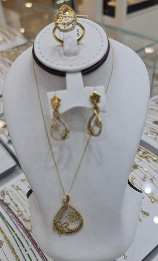 Gold Jewellery Set